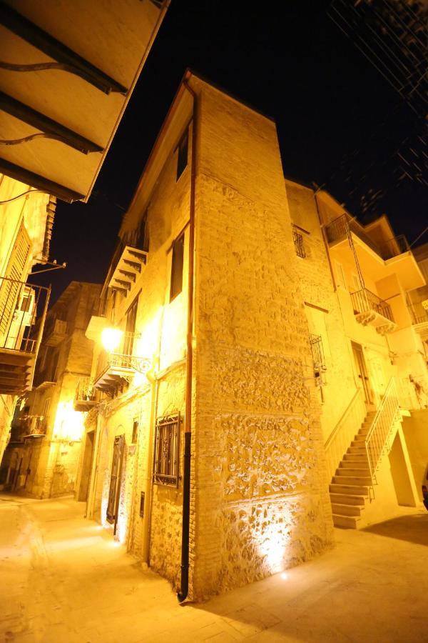 אפרטהוטל ליקאטה Antica Dimora Dell'Ammiraglio מראה חיצוני תמונה
