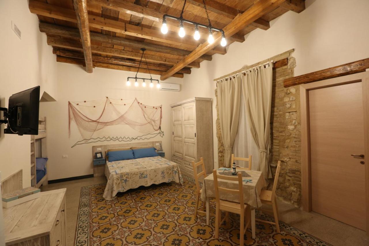 אפרטהוטל ליקאטה Antica Dimora Dell'Ammiraglio מראה חיצוני תמונה